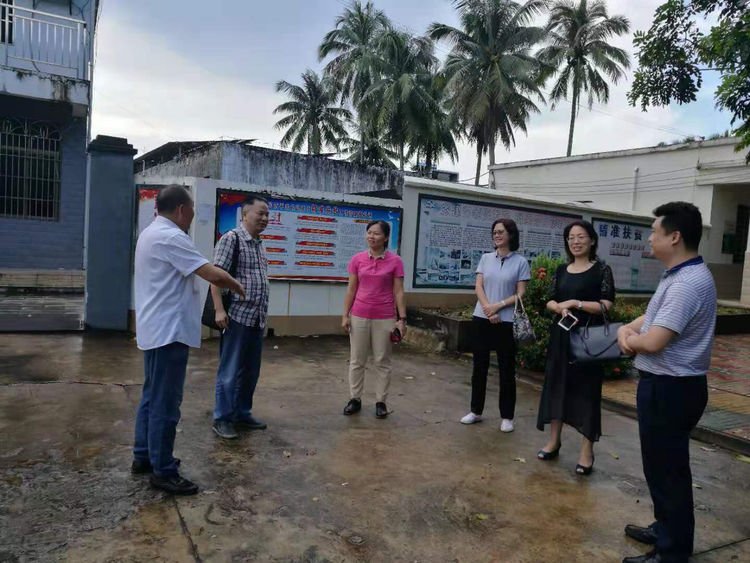 市必赢242net官网公司党委书记、董事长王治平带领公司领导班子、帮扶小组及公司党员                        前往清泉村开展中秋慰问系列活动